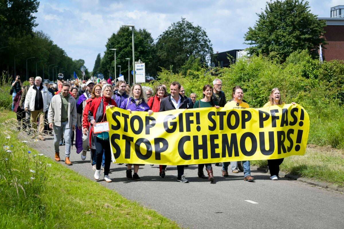 Inwoners Dordrecht eisen ‘Nul uit de pijp’ van Chemours