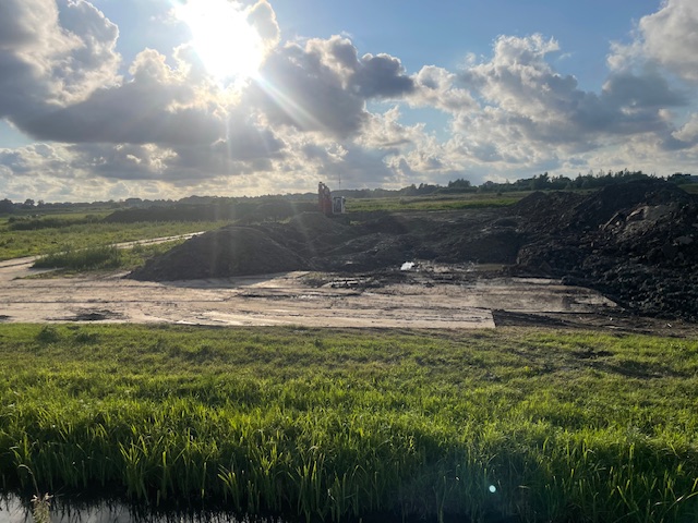 Rechtbank zet streep door grondstort Ruigekade Leiderdorp: vergunning voorlopig geschorst